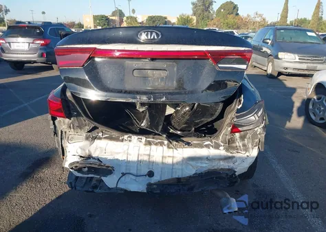 2019 Kia Forte Lxs z USA, uszkodzony, nr VIN 3KPF24AD9KE069552